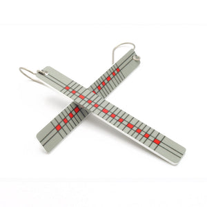 Color weave bar earrings in gray and red by ColorUpLife.