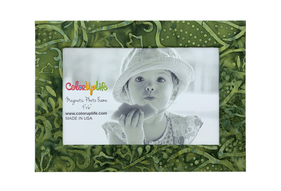 Evergreen Magnetic Picture Frame by ColorUpLife